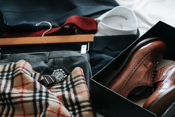 Forståelse af dresscodes – hvad skal man have på til hvilken lejlighed?